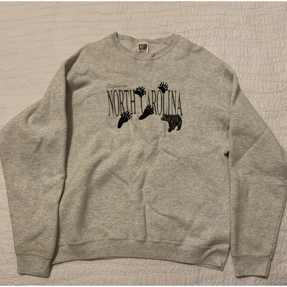 Fruit of the Loom north carolina sweatshirt size L cotton light gray